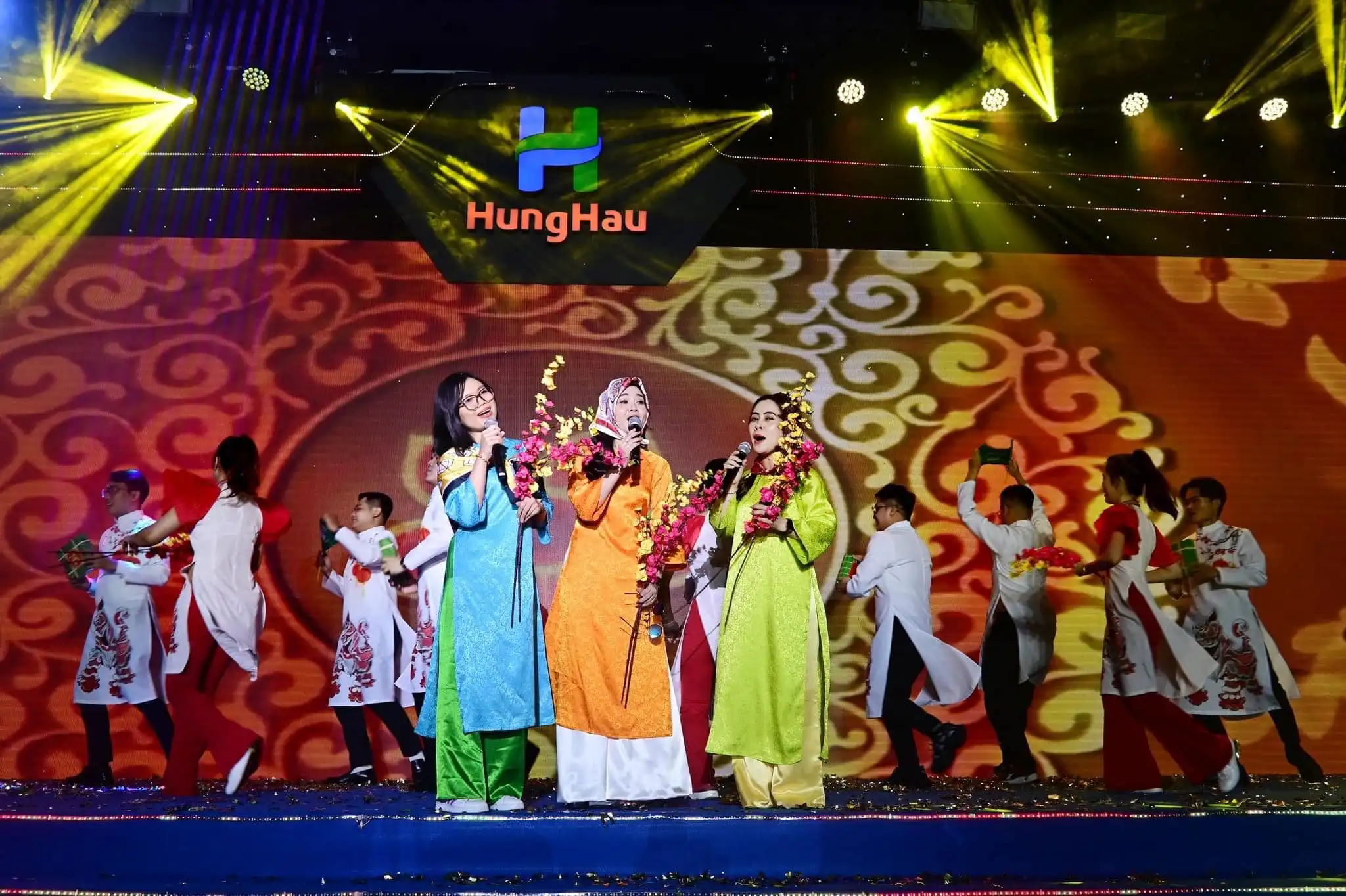Hùng Hậu Year End Party 2023